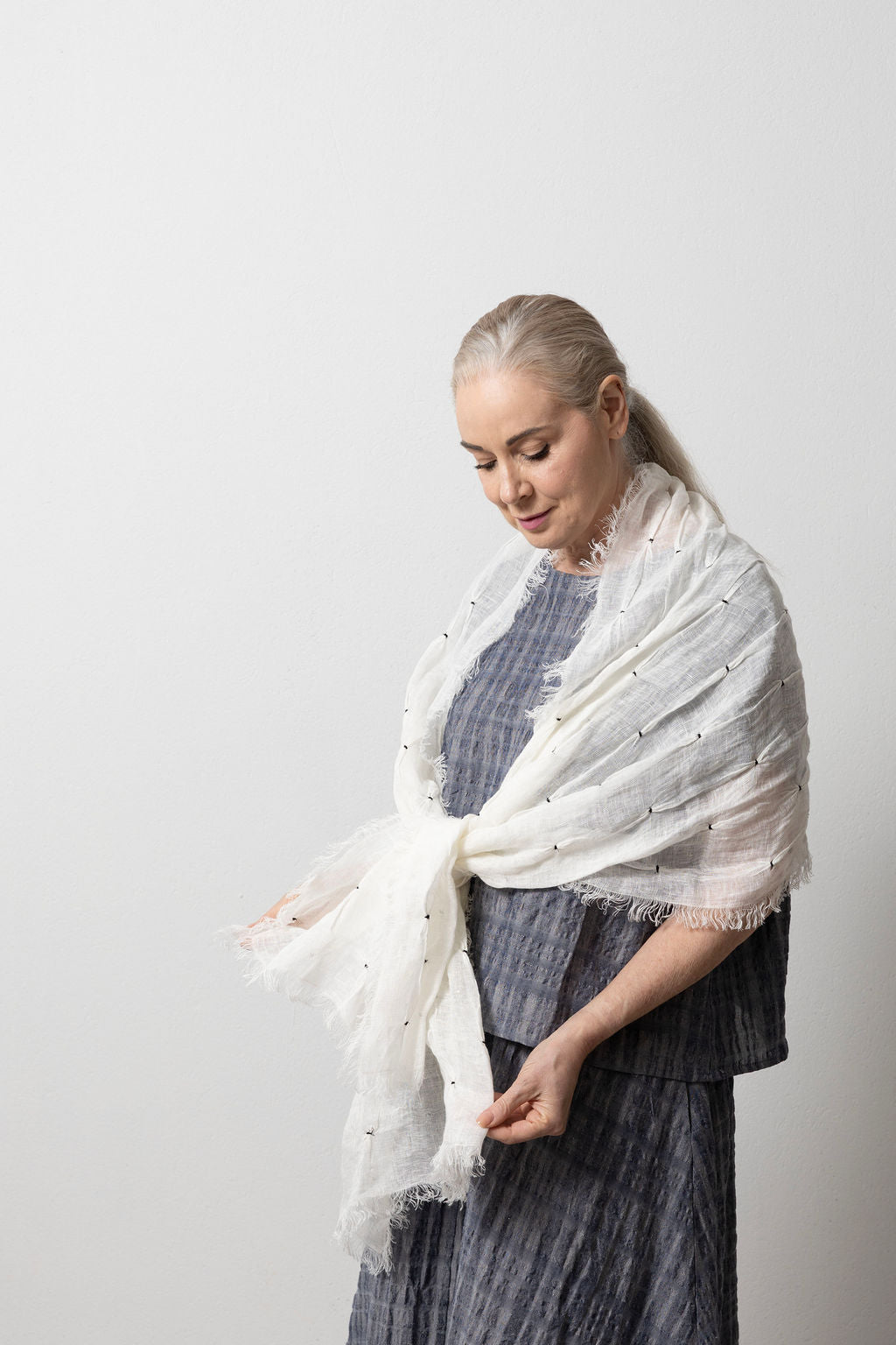 Hand-Embroidered Linen Gauze Scarf in Ivory