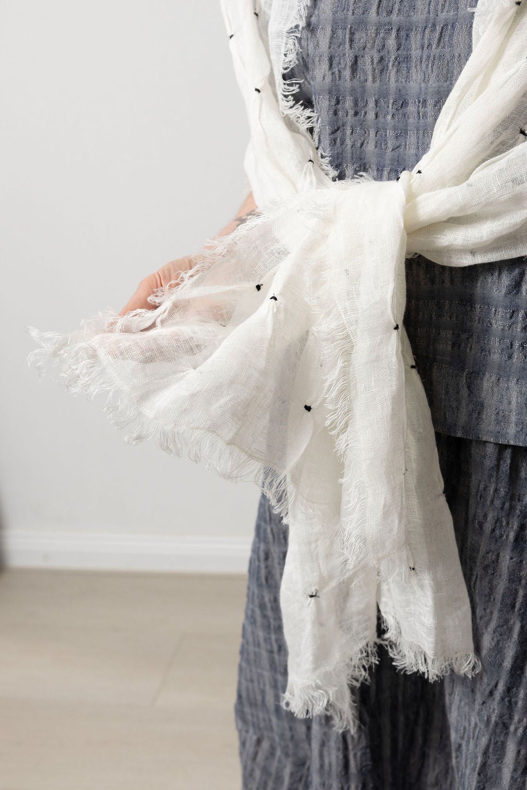 Hand-Embroidered Linen Gauze Scarf in Ivory