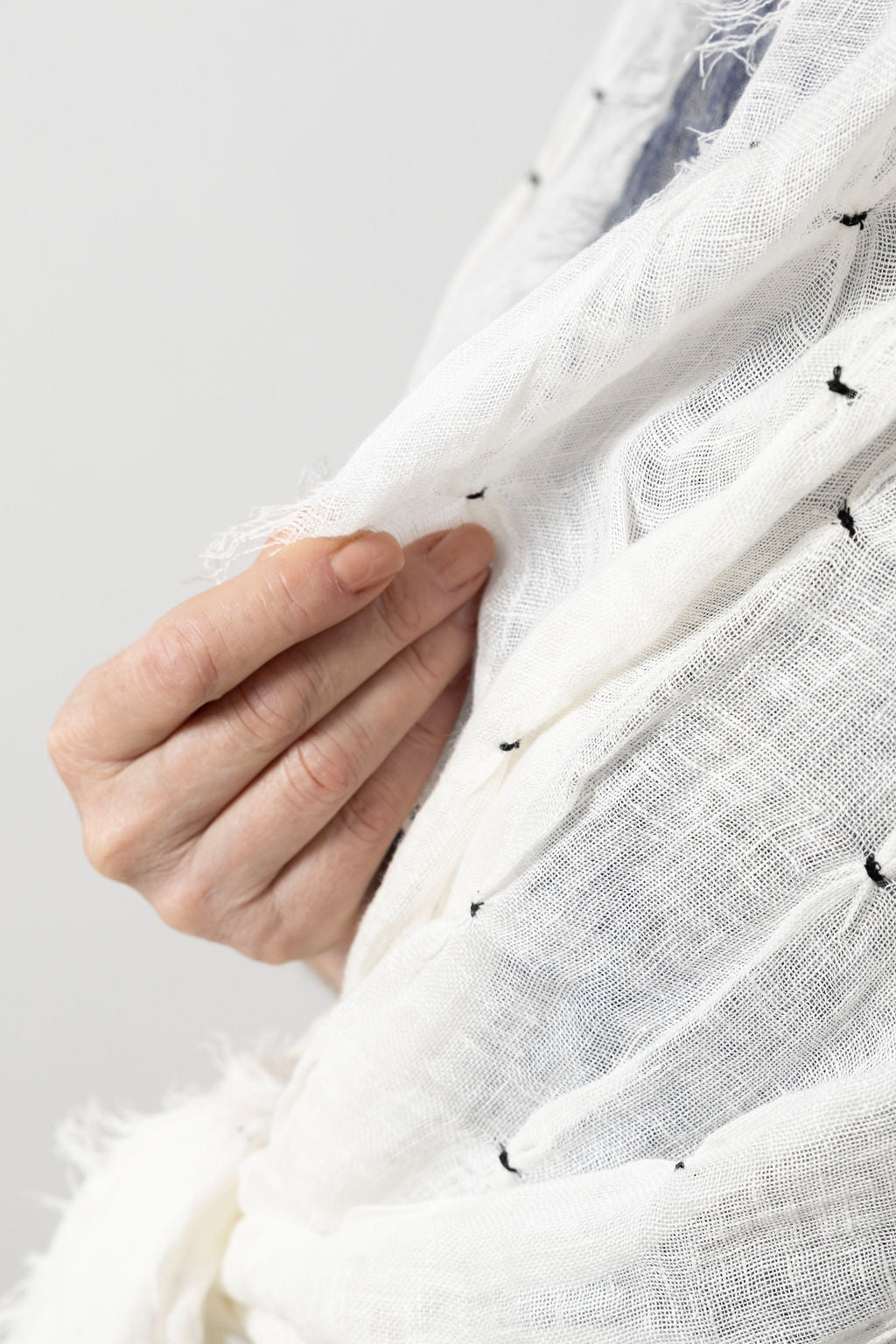 Hand-Embroidered Linen Gauze Scarf in Ivory