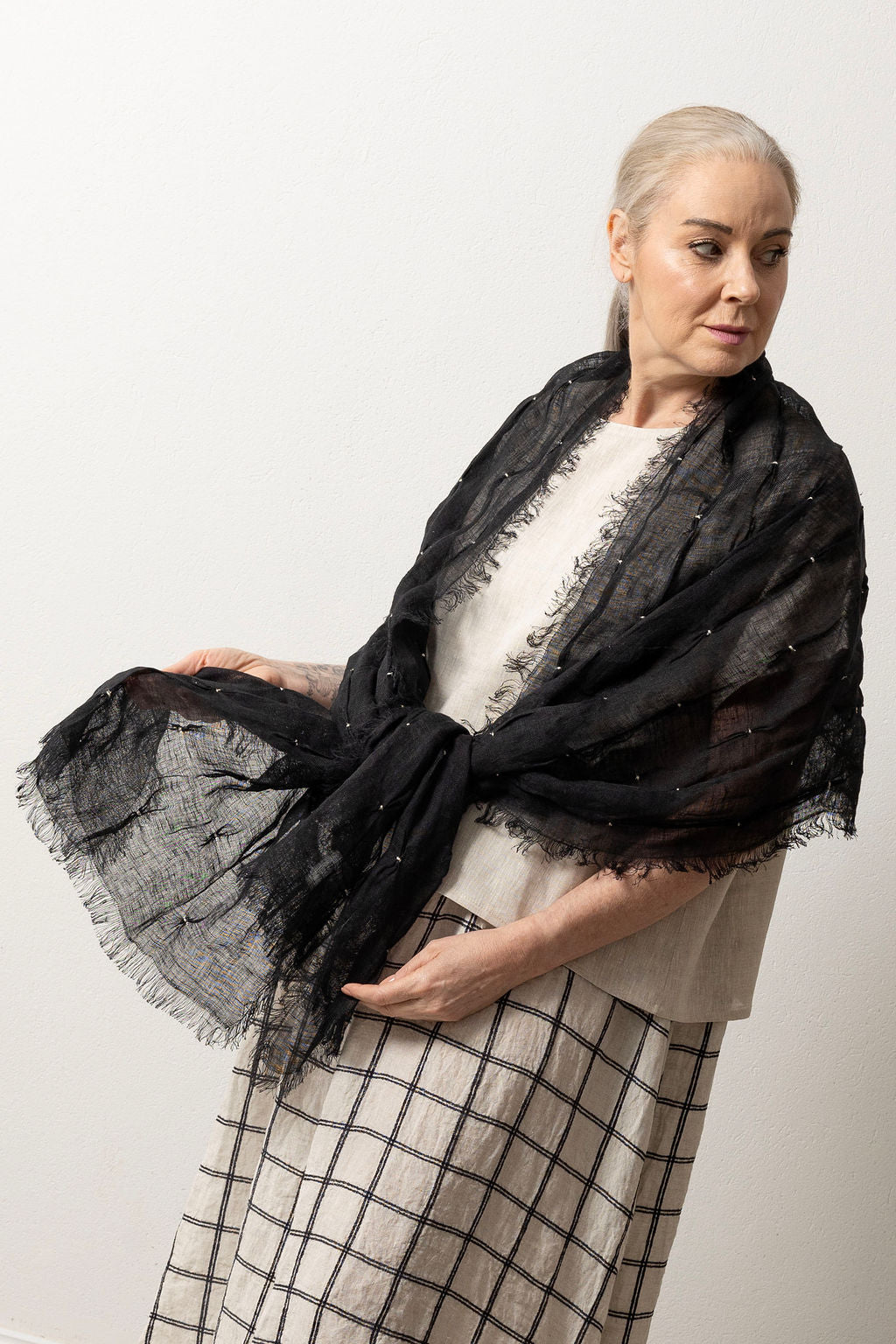 Hand-Embroidered Linen Gauze Scarf in Black