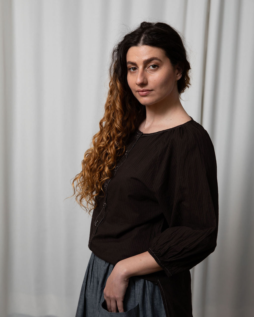Lucie Organic Cotton Shirt – Espresso Edition