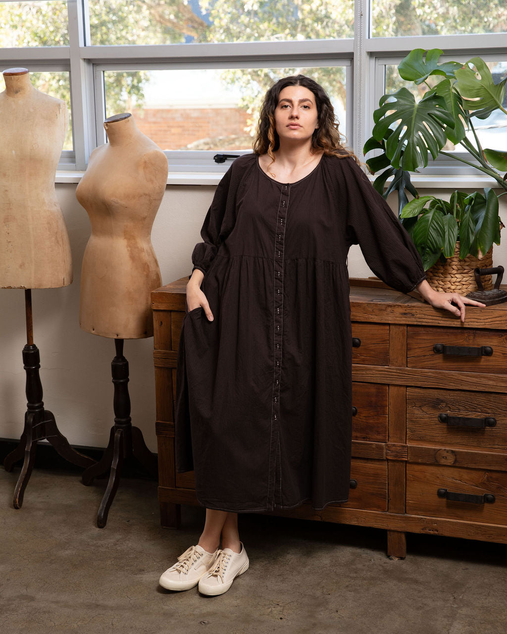 Layla Organic Cotton Dress – Espresso Edition