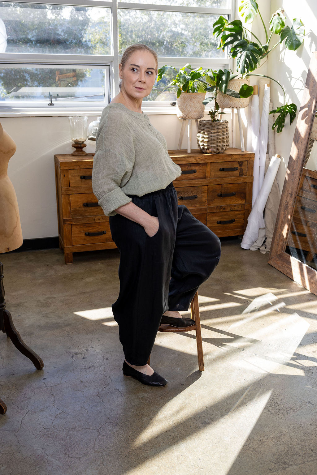 Tokyo Black Linen Pant - Longer Length