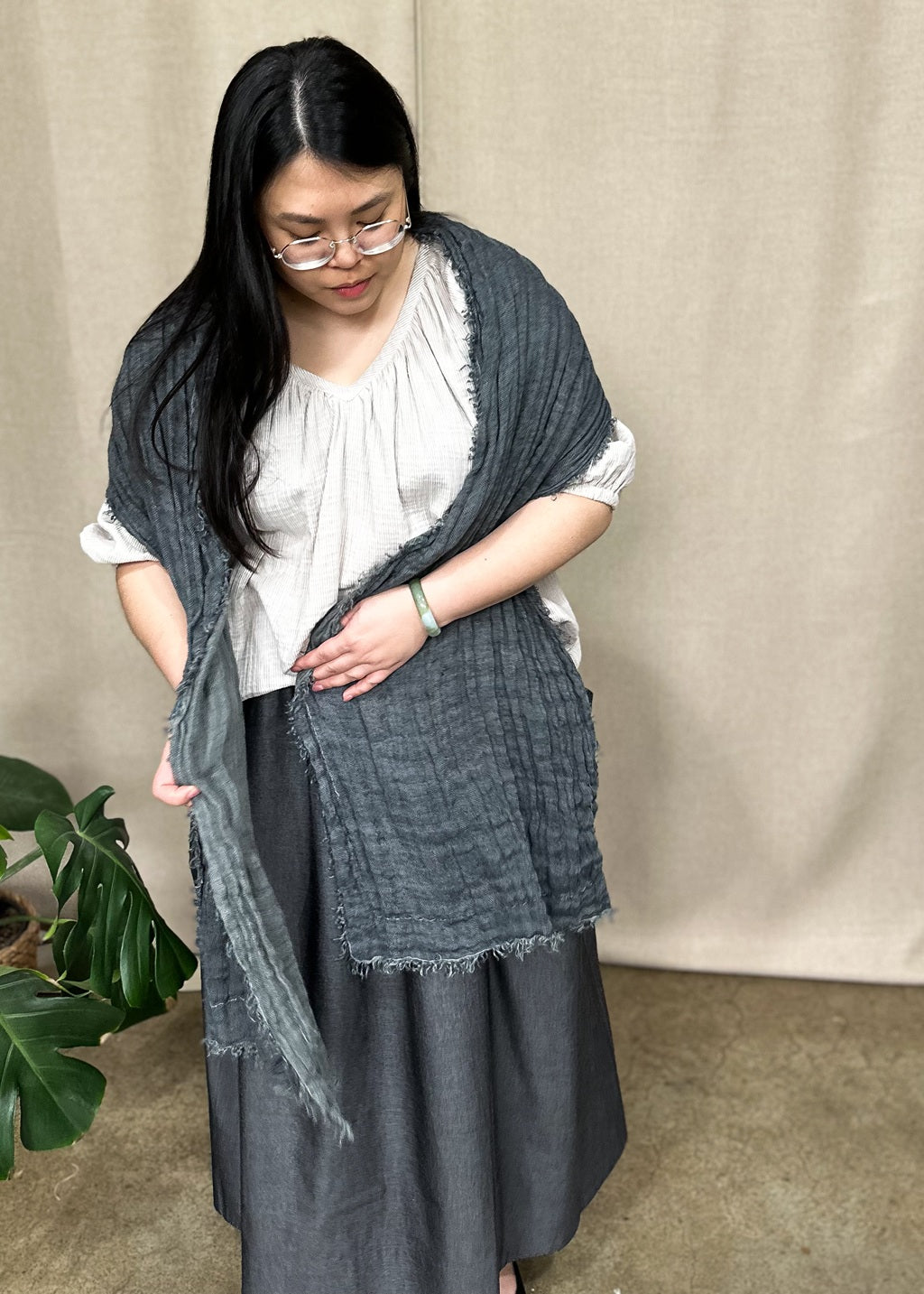 Double Gauze Linen Scarf – Mist & Metal