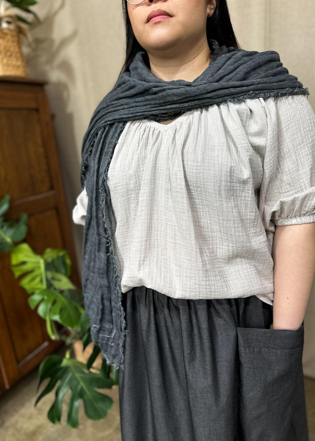 Double Gauze Linen Scarf – Mist & Metal