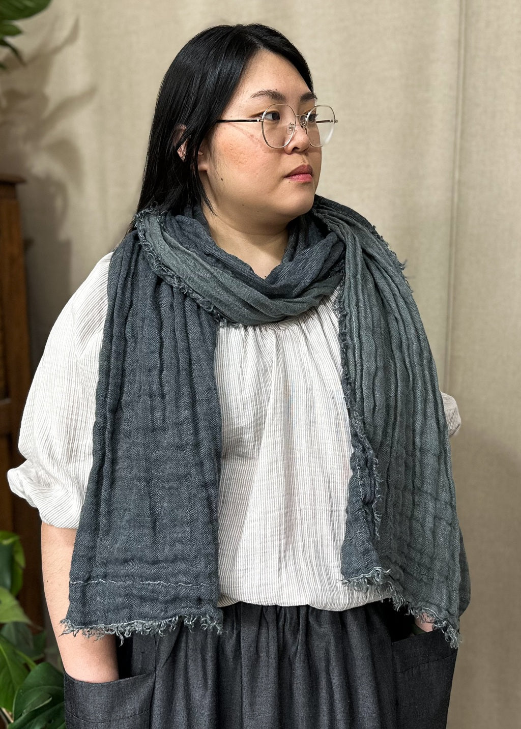 Double Gauze Linen Scarf – Mist & Metal