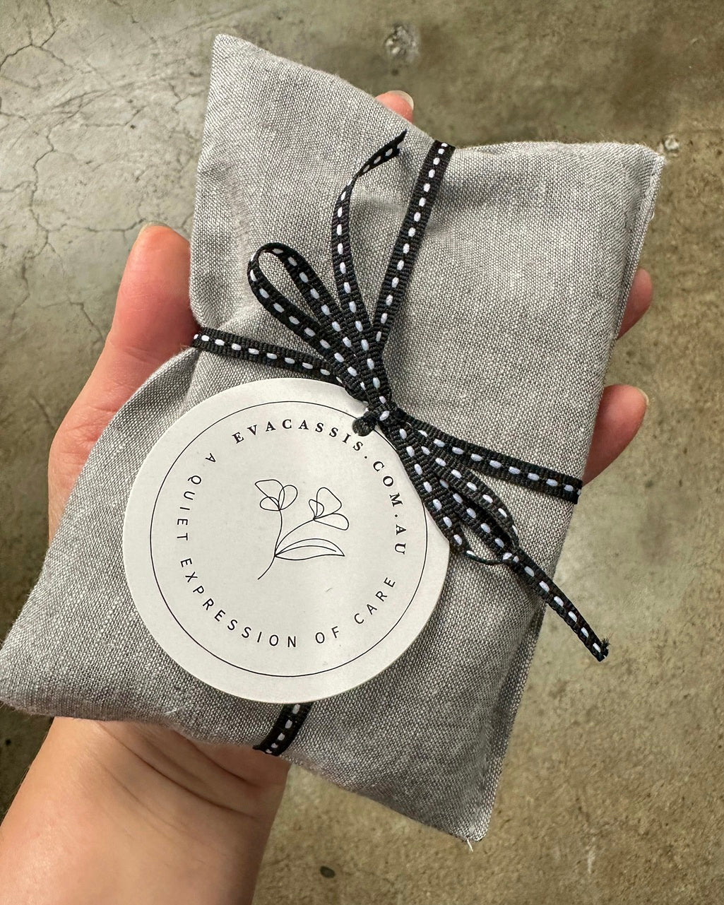 Large Linen Lavender Sachet - Light Grey
