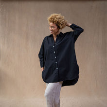 Monat Black Cotton Oversized Shirt